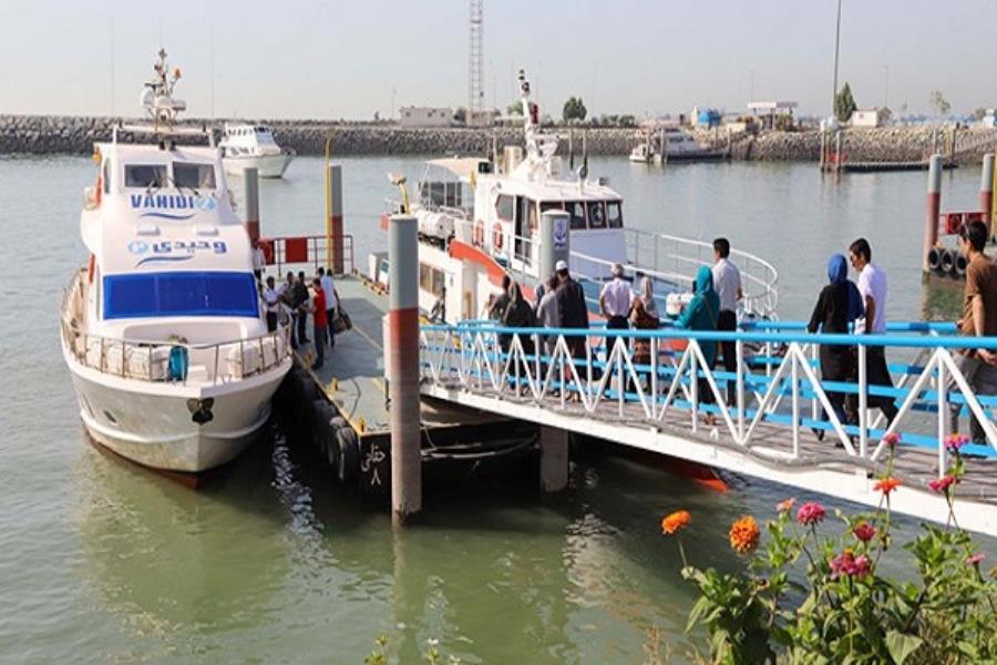 قرارداد کشتی مسافربری در مسیر بوشهر به جزیره خارگ و بالعکس عملیاتی شد
